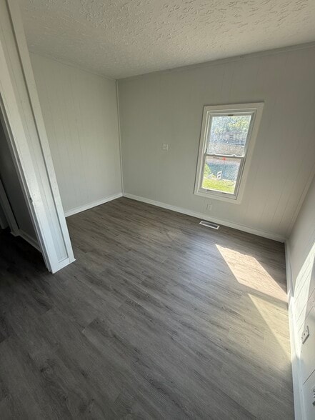 Building Photo - 5740 Dodson Ferry Rd