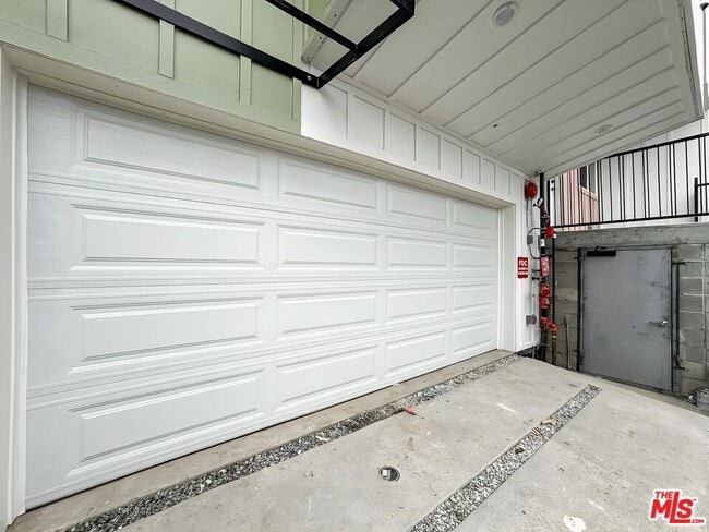 Building Photo - 1411 Tremont St