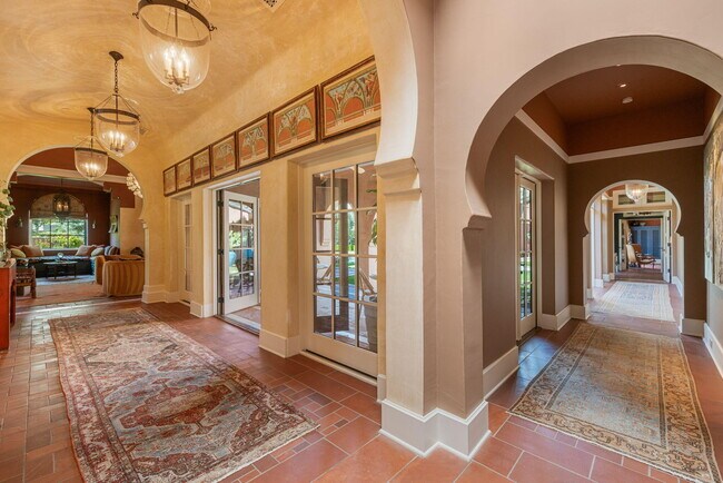 Building Photo - 1650 Ave Sevilla