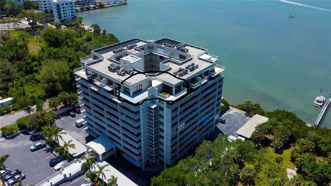 Building Photo - 500 N Osceola Ave