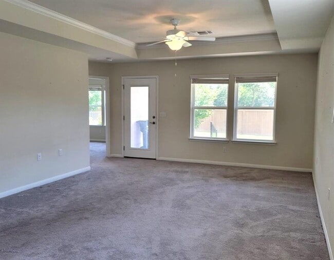 Building Photo - 505 Rockport St