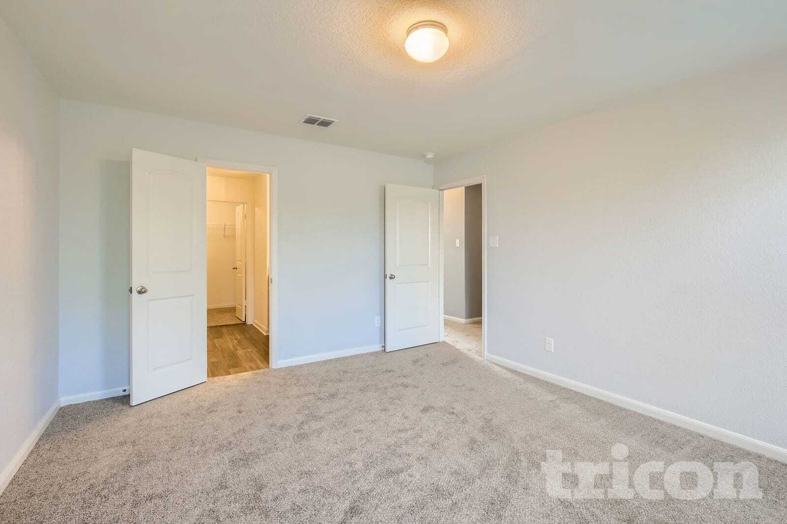 Building Photo - 6115 Southern Vis