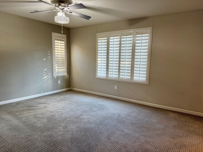 Building Photo - Beautifully Updated 3 Bedroom, 2.5 Bath Home In Clovis