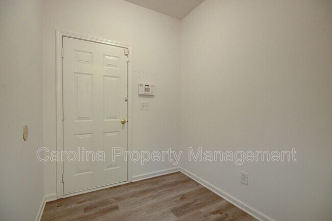 Building Photo - 421 Garden Grove Rd