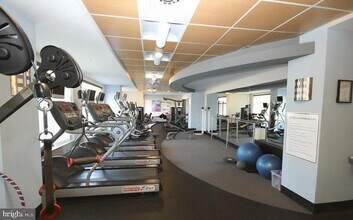 Building Photo - 525 N Fayette St