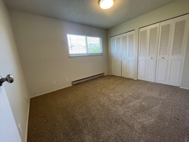 Building Photo - Now renting 2 bedroom Condo upstairs  to v...