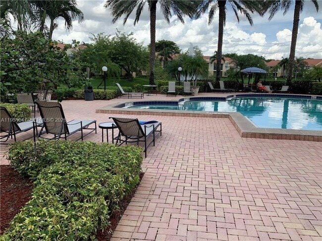 Building Photo - 1247 SW 46th Ave