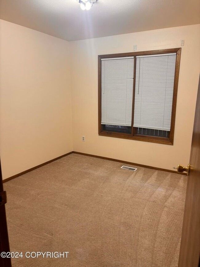 Building Photo - 2 Bed / 2 Bath Condo With Washer & Dryer i...