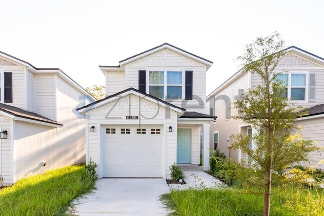 Building Photo - 1303 Pangola Dr