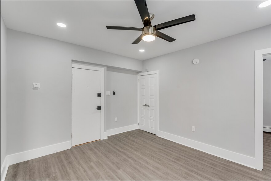 Building Photo - 615 Vernon Rd