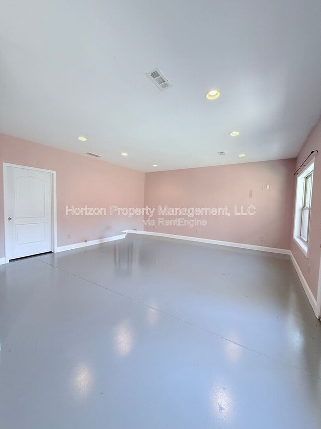 Building Photo - 1747 Duncan Bridge Rd