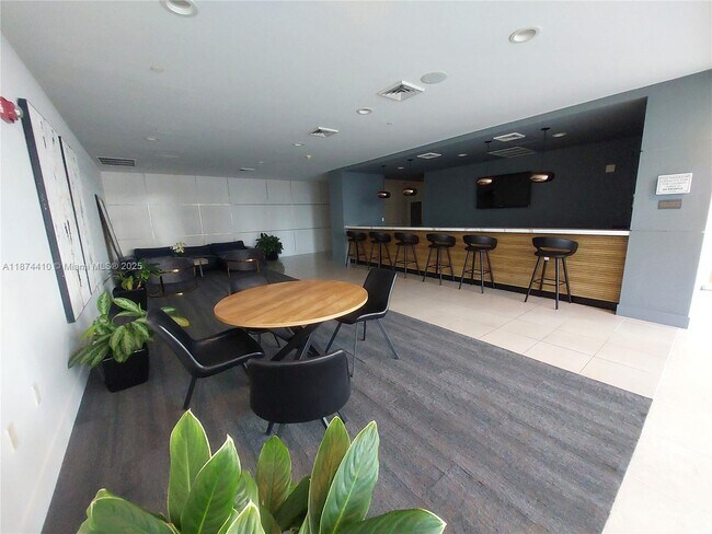 Building Photo - 1250 S Miami Ave