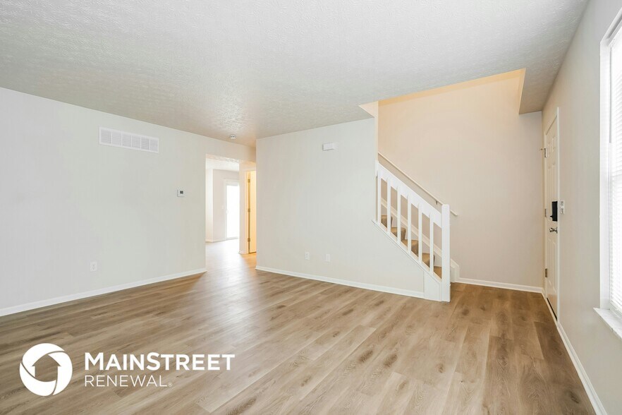 Building Photo - 1599 Covina Dr