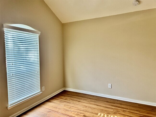 Building Photo - 2303 Corry Crest Cir