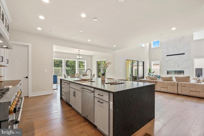 Building Photo - 12321 Potomac Hunt Rd