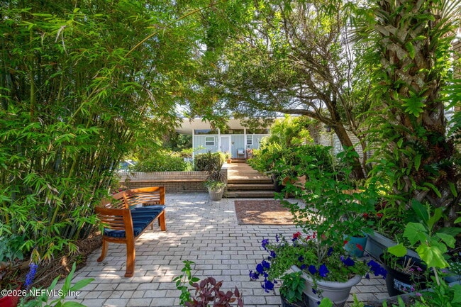 Building Photo - 2337 Seminole Rd