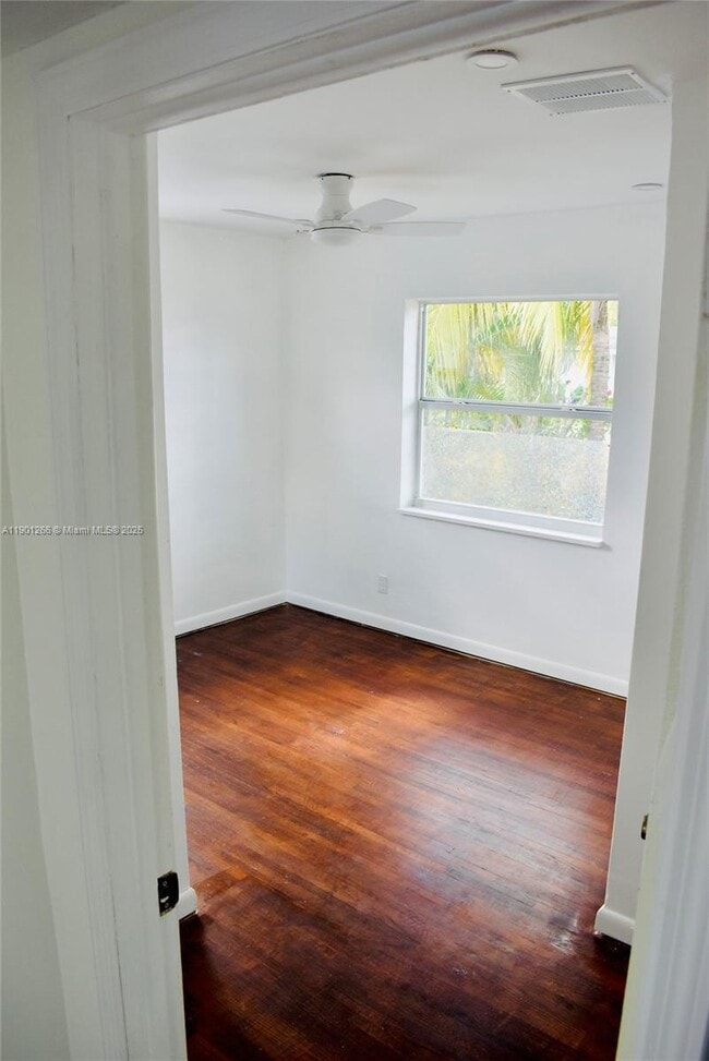 Building Photo - 2280 SW 43rd Ave