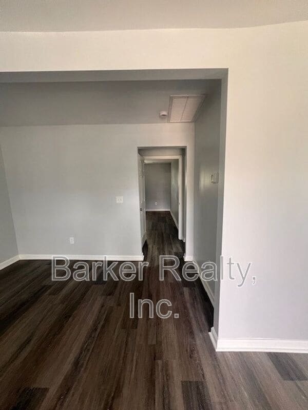 Building Photo - 1602 Pender St