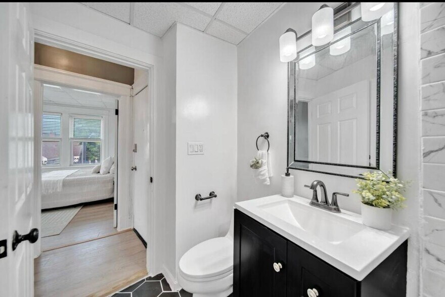Bathroom - 29 Irving St