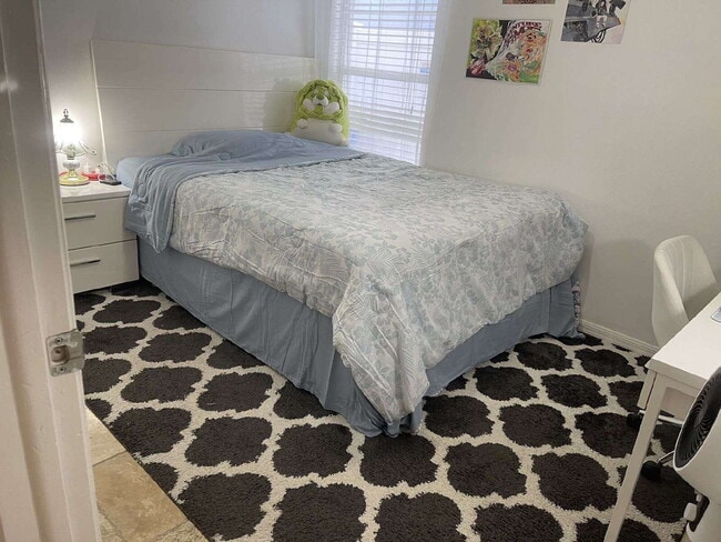 Building Photo - 9727 Cypress Shadow Ave