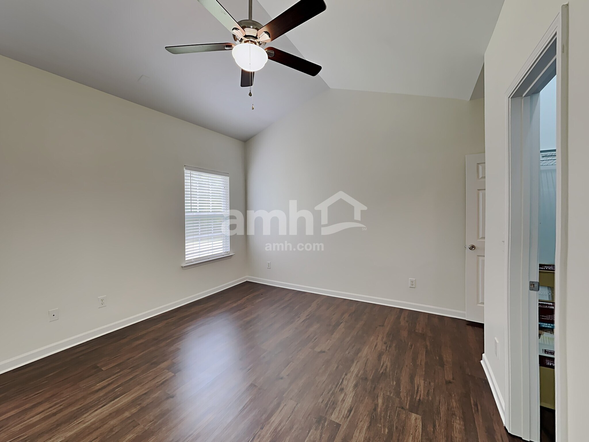 Building Photo - 13520 Planters Row Dr