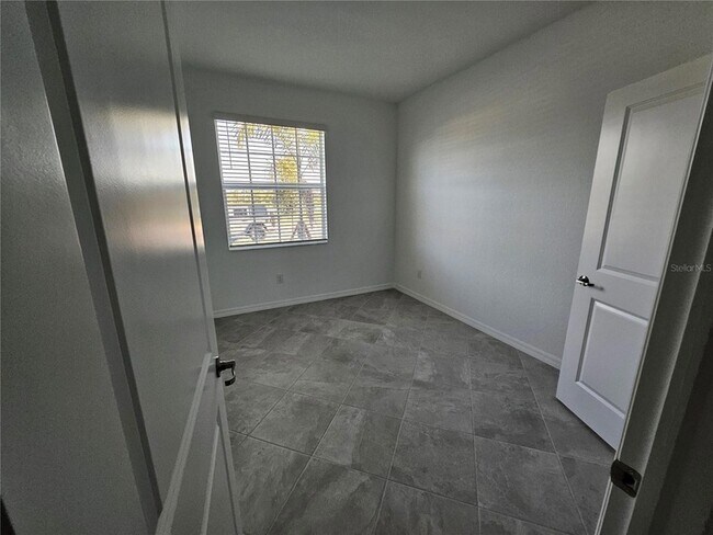 Building Photo - 11044 Pinot Dr