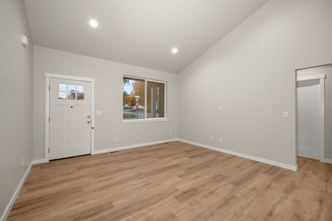 Building Photo - 3BR / 2BA New Construction Low Maintenance...