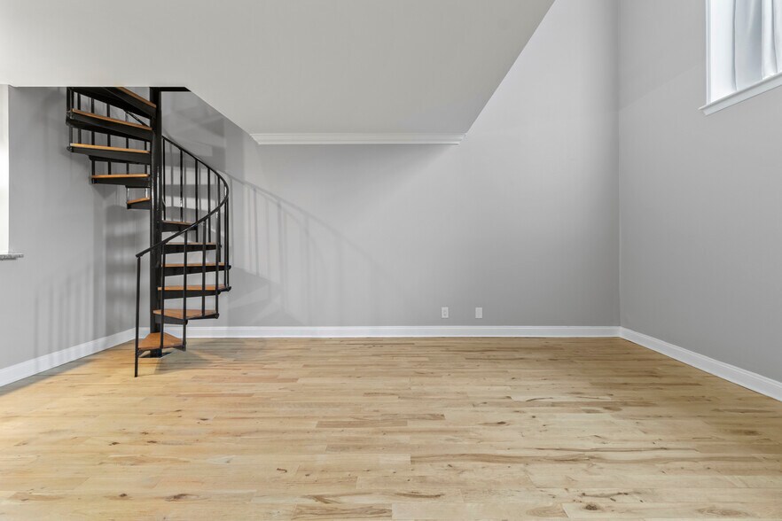 Building Photo - 627 N 18th St