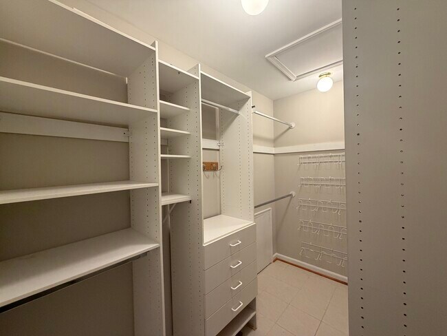 Building Photo - 727 Jacques Cir