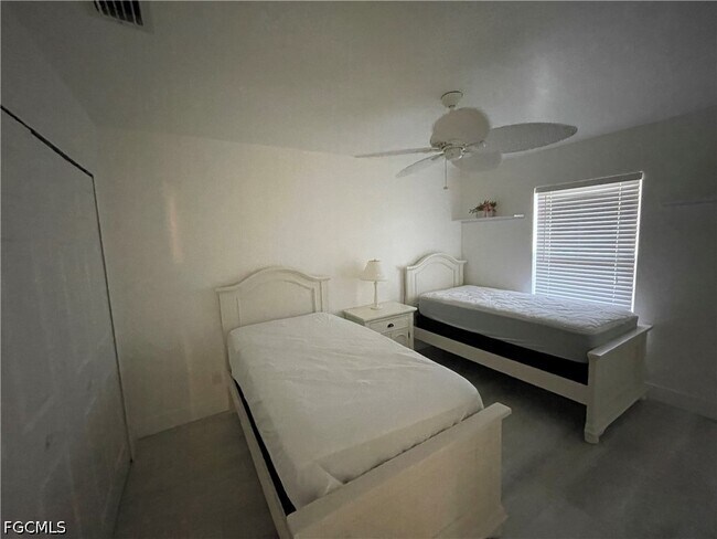 Building Photo - 12196 Matlacha Blvd