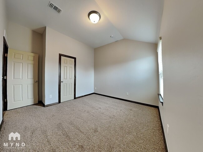 Building Photo - 1132 Merlin Dr