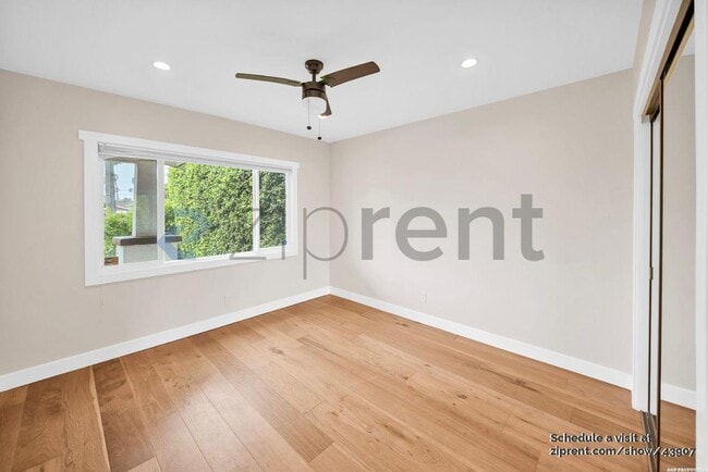 Building Photo - 5150 S Manhattan Pl