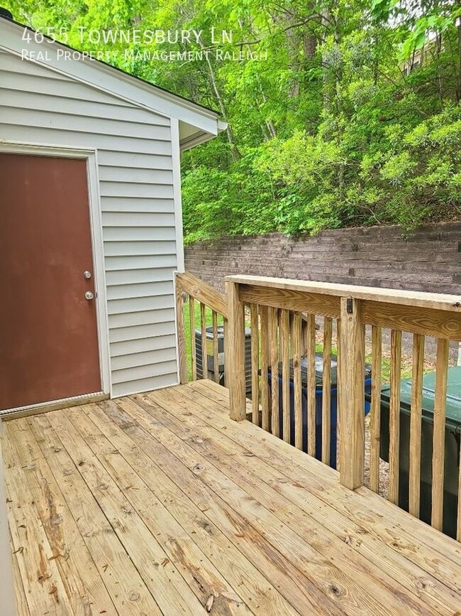 Building Photo - 4655 Townesbury Ln