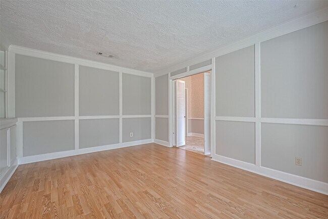 Building Photo - 3518 Rolling Green Ln