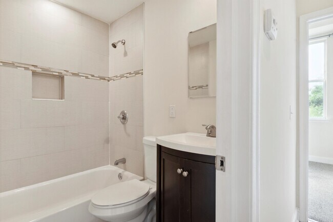 Building Photo - 1733 N Gratz St