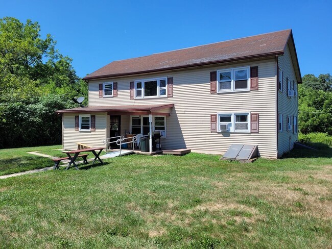 Building Photo - 46 Tritch Ln