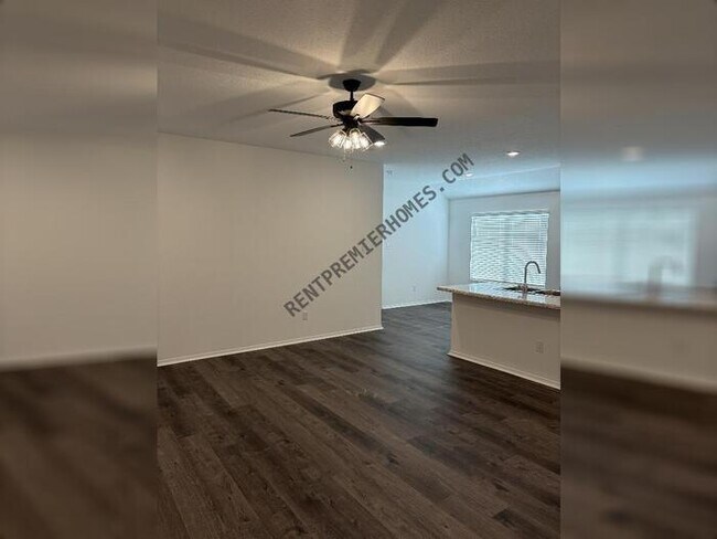 Building Photo - 122 Powder River Dr