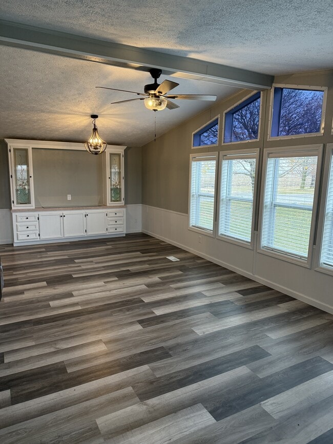 Building Photo - 279 W 350 S