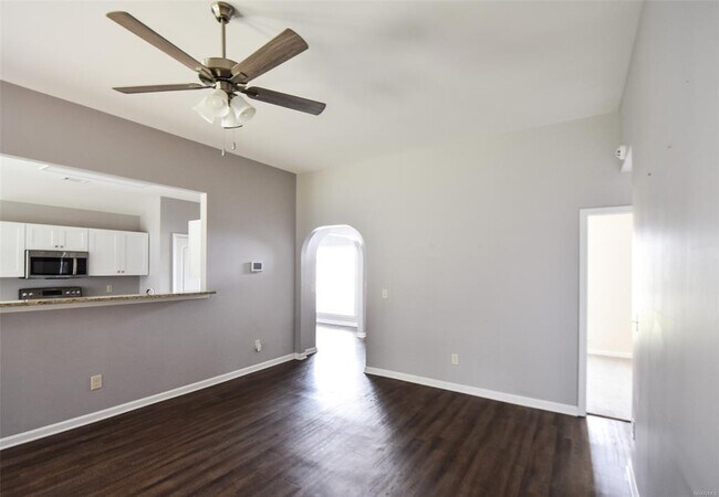 Building Photo - 161 Hideaway Ln