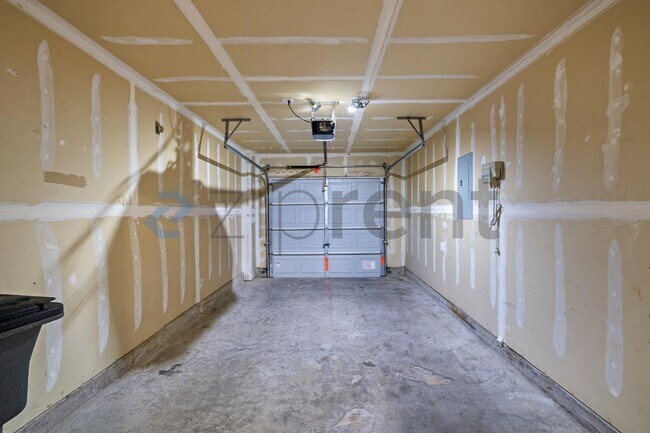 Building Photo - 1836 Vineridge Ln