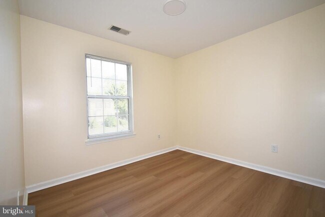 Building Photo - 1389 Walkabout Ct