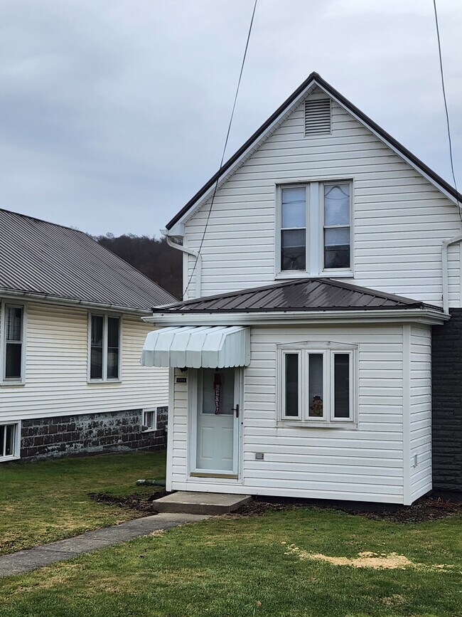 Building Photo - 53710 Quimby Ave