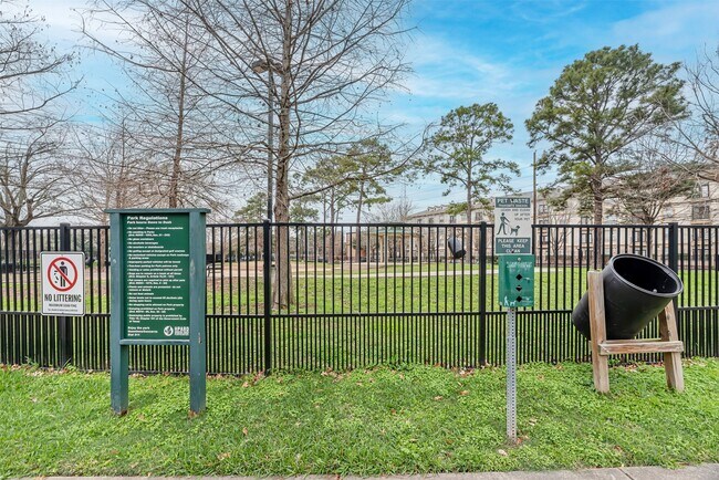 Building Photo - 661 Bering Dr