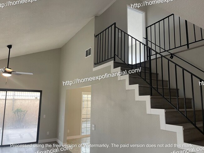 Building Photo - 186 Breezewood St