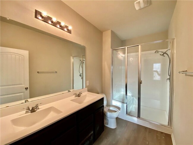 Building Photo - 516 E Slaughter Ln