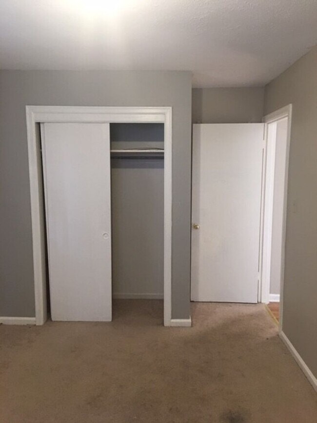 Building Photo - Deep Springs Duplex!  2 Bedrooms!              20260312