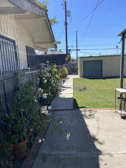 backyard - 6218 Banner Ave