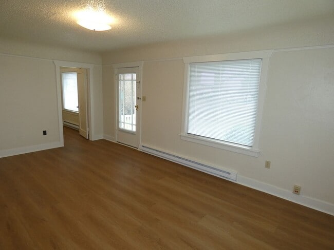 Building Photo - 1022 Caroline St