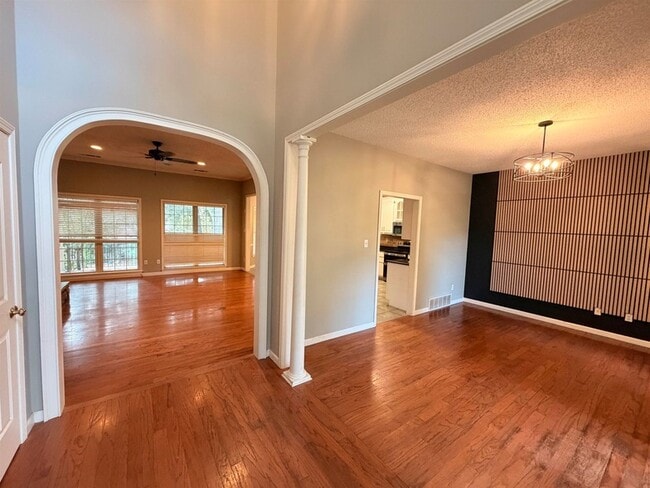 Building Photo - 5019 Rabbit Chase Ln