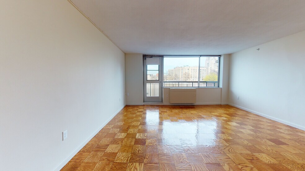 Building Photo - 17 Monmouth Ct
